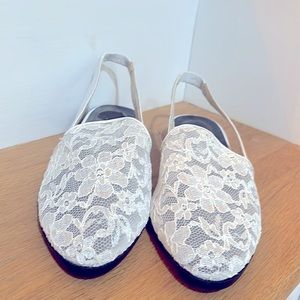 CLIPPER CLUB White Lace Slide Satin Ballet Flats Size 7M